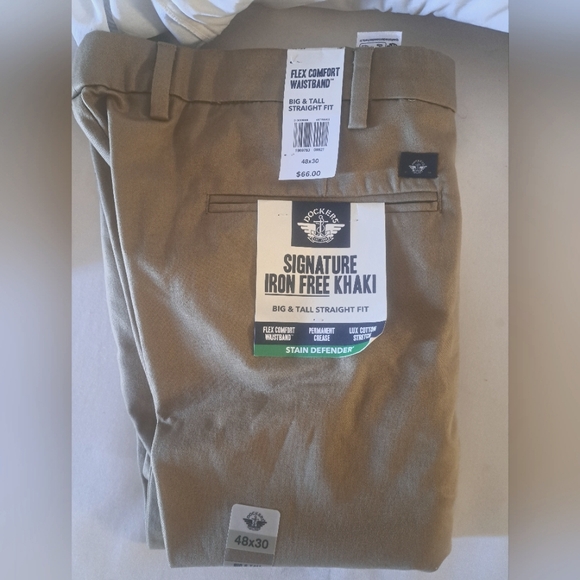 Dockers Signature Iron Free Khaki pants - Picture 1 of 3
